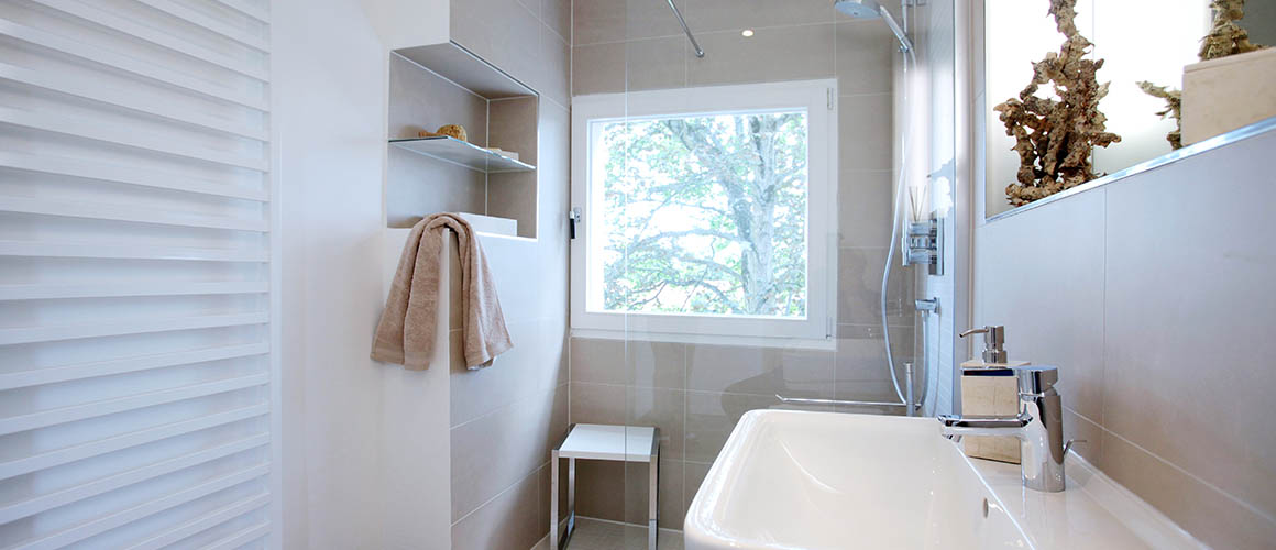 Comment rénover une petite salle de bain